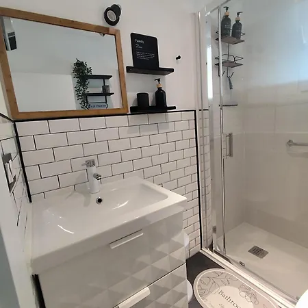 Beach Accommodation Apartment 圣塞瓦斯蒂安